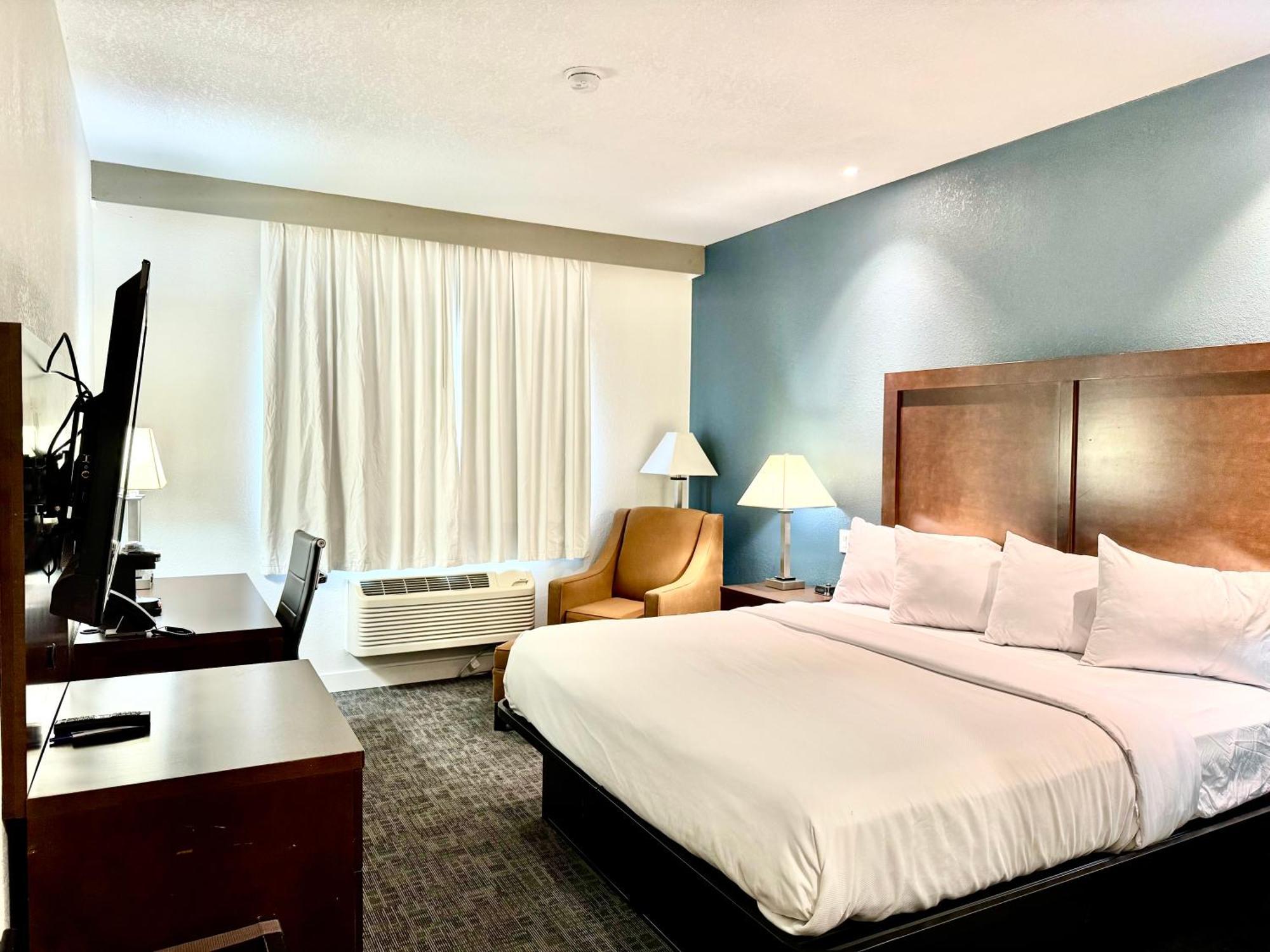Hotel Baymont By Wyndham Richmond I-70 Extérieur photo